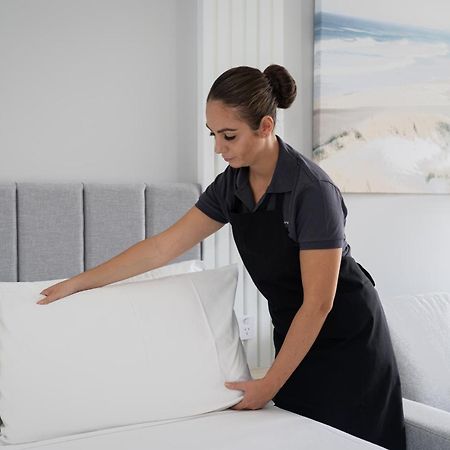 Belmoral Corporate Suites (Adults Only) Townsville Exterior photo