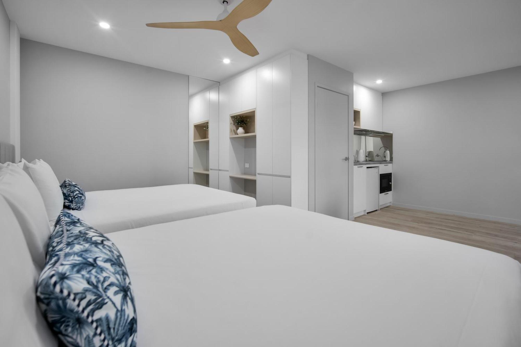 Belmoral Corporate Suites (Adults Only) Townsville Exterior photo