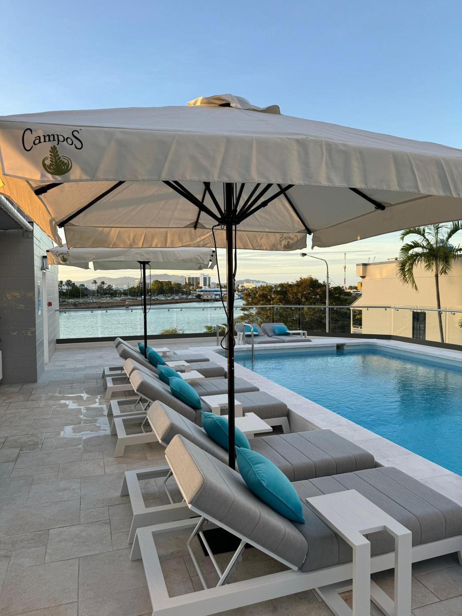 Belmoral Corporate Suites (Adults Only) Townsville Exterior photo